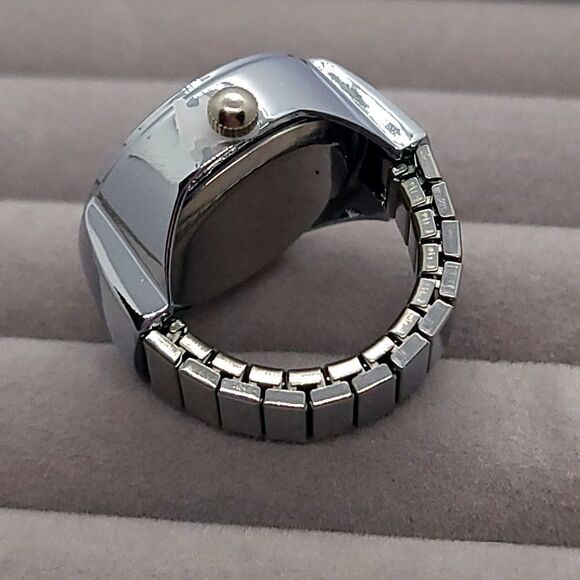 RING WATCH New Black Dial Stretchy Metal Band Silver Analog Quartz - Picture 2 of 5